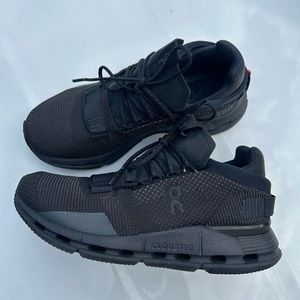 ON Cloudnova Sneakers Size 8